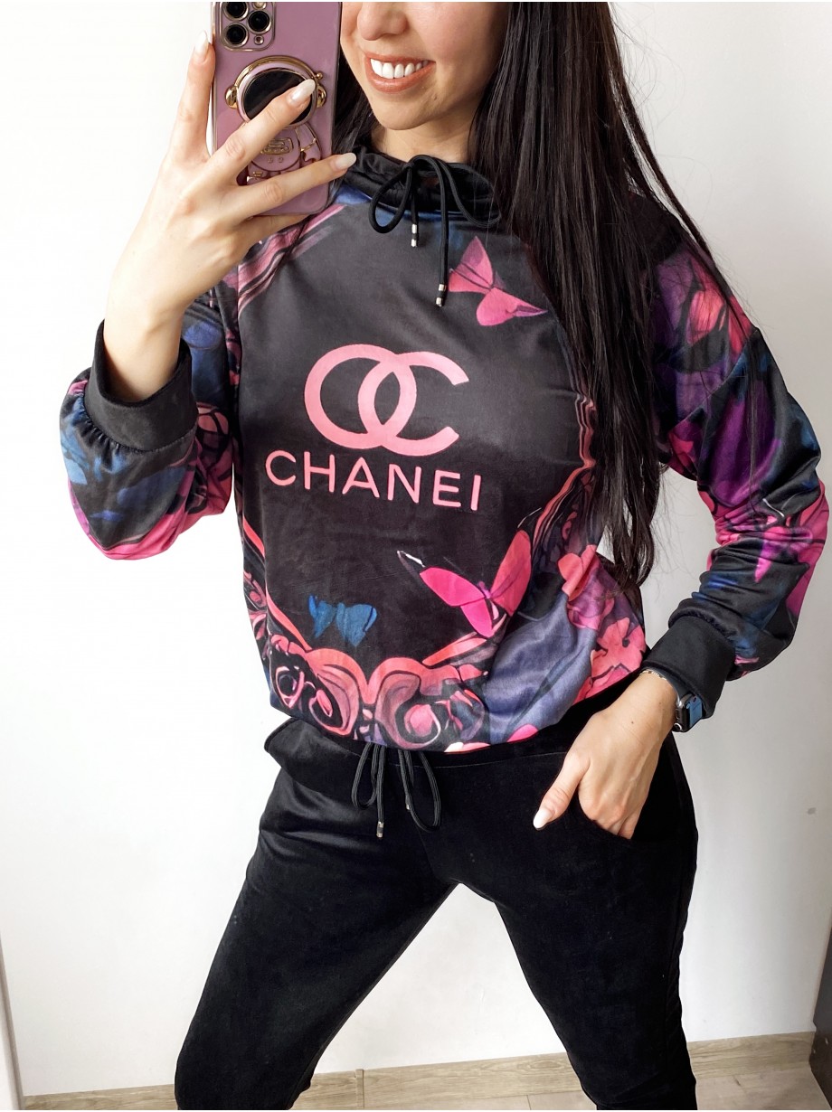 Trening dama din CATIFEA cu pantaloni lungi negri cu snur si bluza cu gluga imprimeu CHANEI 