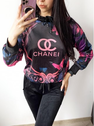 Trening dama din CATIFEA cu pantaloni lungi negri cu snur si bluza cu gluga imprimeu CHANEI 