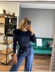 Trening dama superb bleumarin din catifea cu pantaloni largi si bluza cu umeri bufanti