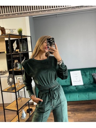 Trening dama superb verde din catifea cu pantaloni largi si bluza cu umeri bufanti