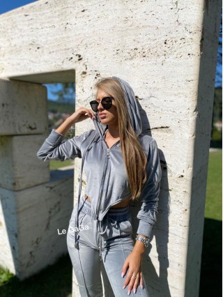 Trening dama superb gri din catifea cu pantaloni stramti si hanorac in V cu fermoar si gluga