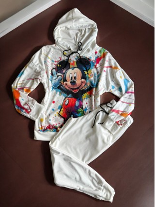 Trening dama alb din catifea cu pantaloni lungi cu snur si bluza alba cu gluga imprimeu MICKEY MOUSE happy