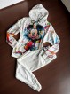 Trening dama alb din catifea cu pantaloni lungi cu snur si bluza alba cu gluga imprimeu MICKEY MOUSE happy