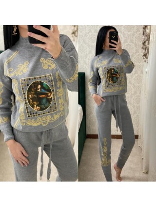 Trening dama din tricot gri cu bluza pe gat si model Tablou